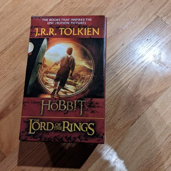 J.R. Tolkien Hobbit and Lord Of Rings Set - Picture 2 of 2